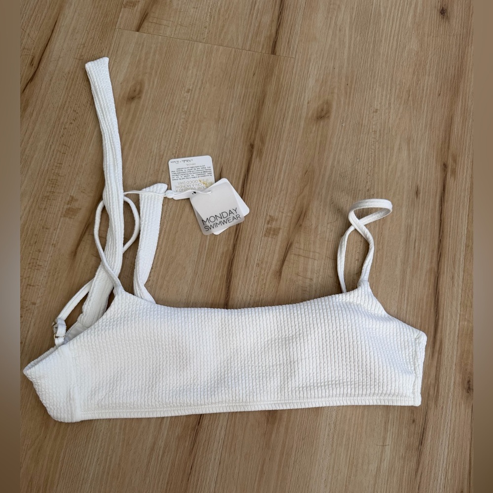 Monday Swimwear Bahamas Top
